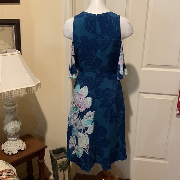 Maeve Anthropology Elie Midi Floral dress. Size 6. - Picture 9 of 13